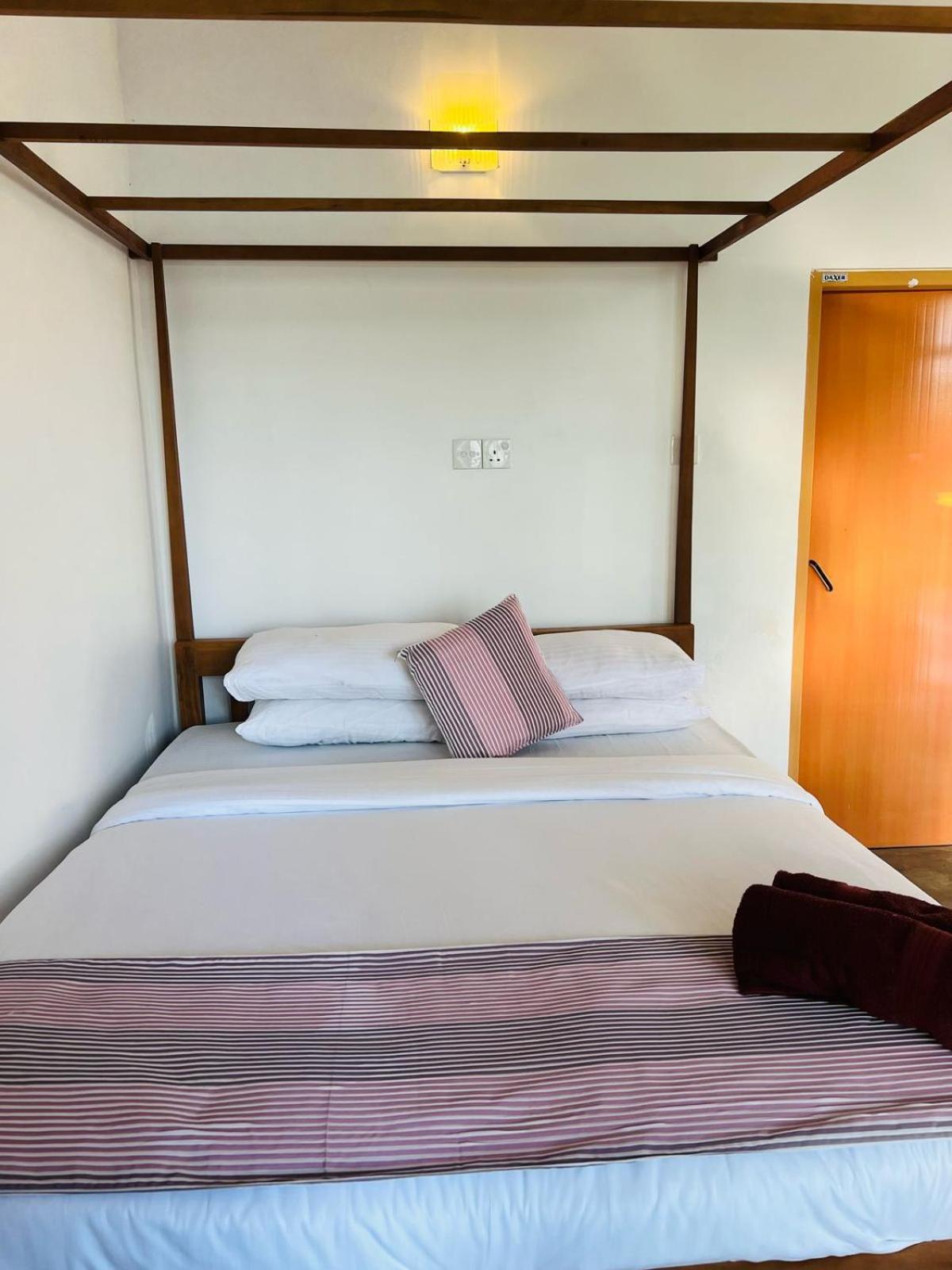 Bed and Breakfast Montes Ella Esterno foto