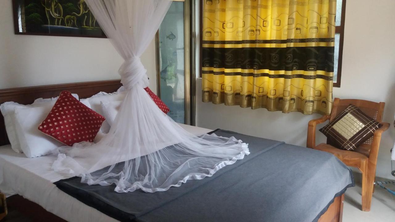Bed and Breakfast Montes Ella Esterno foto